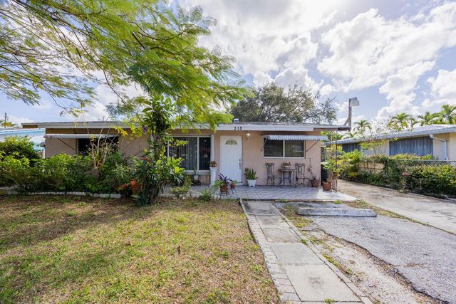 318 SW 2nd Street, Boca Raton, FL 33432