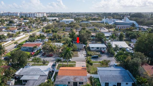 318 SW 2nd Street, Boca Raton, FL 33432