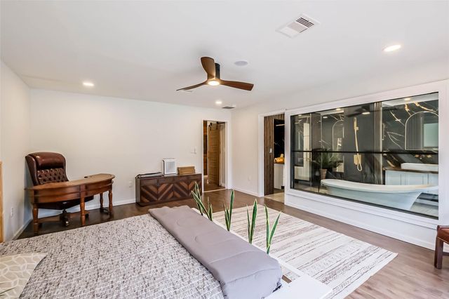 7810 Nairn Street, Houston, TX 77074