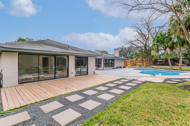 7810 Nairn Street, Houston, TX 77074