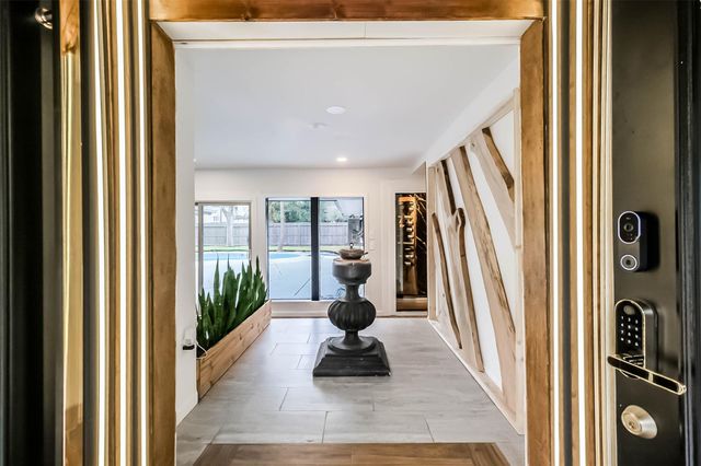 7810 Nairn Street, Houston, TX 77074