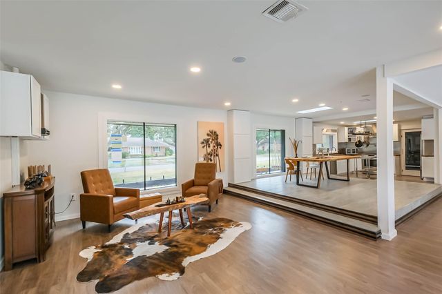 7810 Nairn Street, Houston, TX 77074