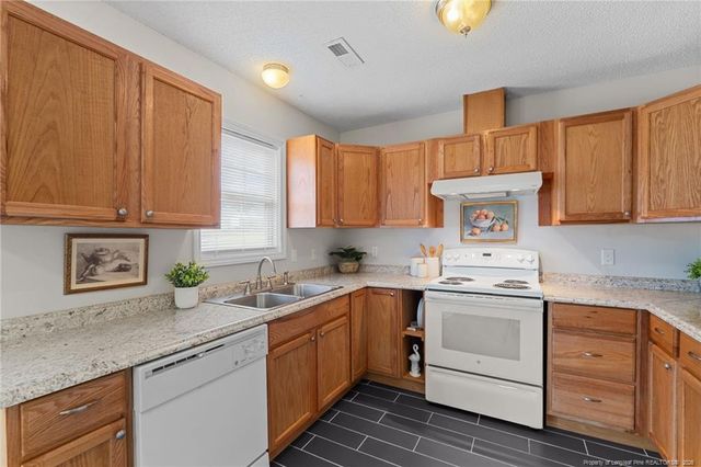 8 Orchard Crest Circle, Sanford, NC 27332