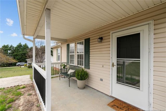 8 Orchard Crest Circle, Sanford, NC 27332