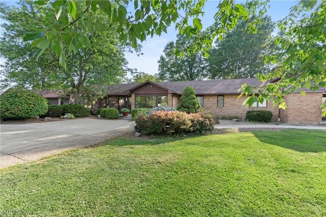 11950 Castleton Lane, Grafton, OH 44044