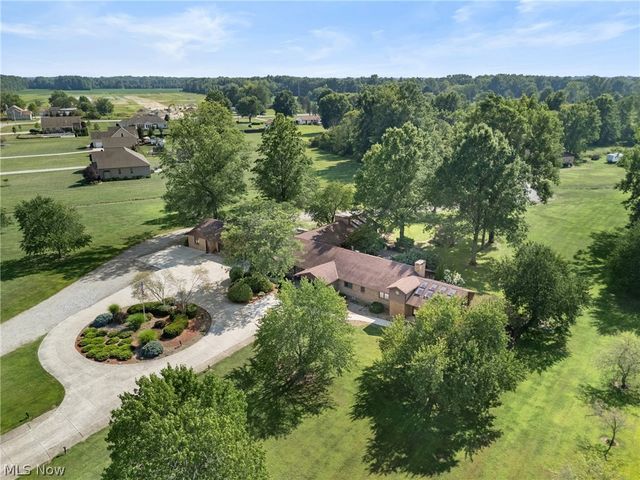 11950 Castleton Lane, Grafton, OH 44044