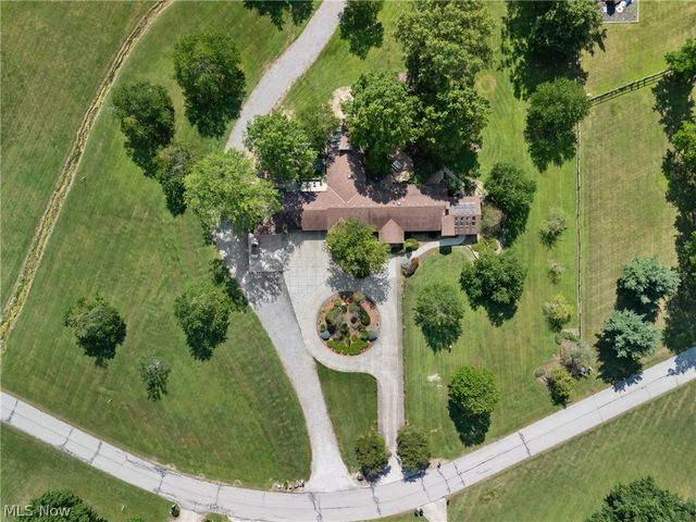 11950 Castleton Lane, Grafton, OH 44044