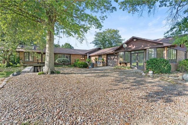 11950 Castleton Lane, Grafton, OH 44044