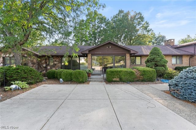 11950 Castleton Lane, Grafton, OH 44044