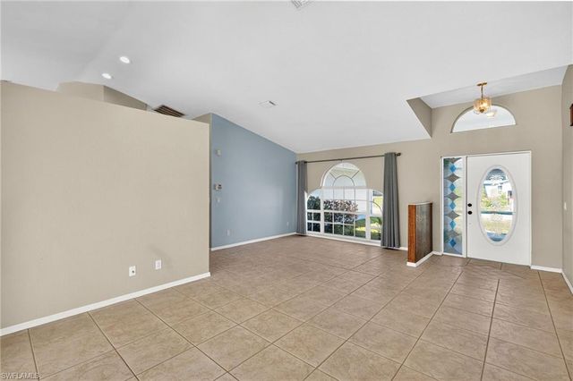 2929 SW 8th CT, Cape Coral, FL 33914