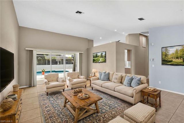 2929 SW 8th CT, Cape Coral, FL 33914