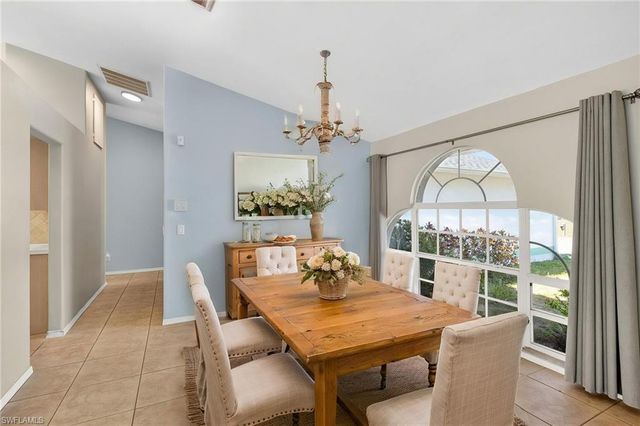 2929 SW 8th CT, Cape Coral, FL 33914