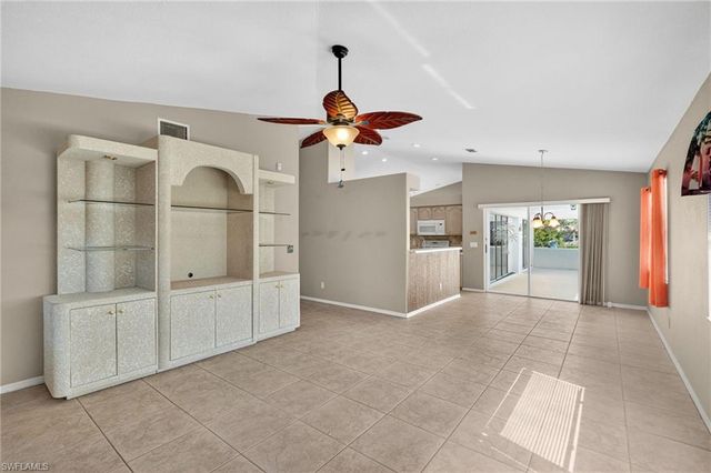 2929 SW 8th CT, Cape Coral, FL 33914