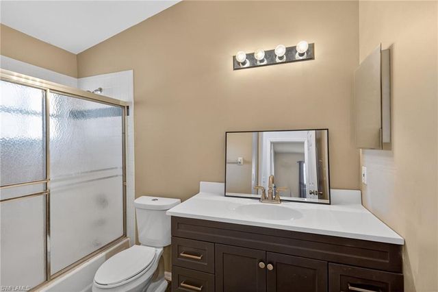 2929 SW 8th CT, Cape Coral, FL 33914