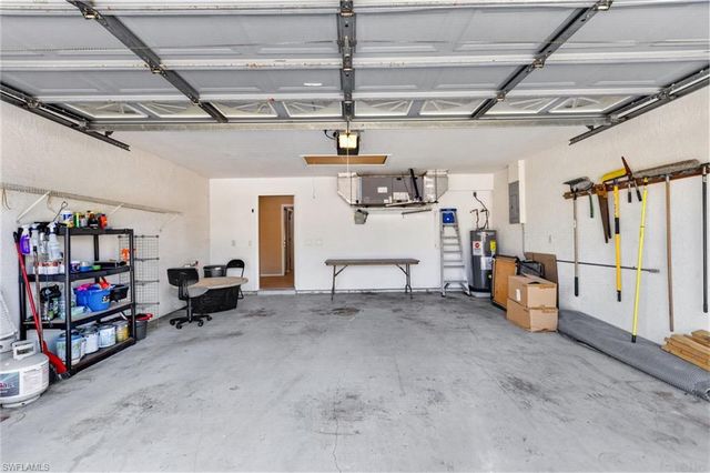 2929 SW 8th CT, Cape Coral, FL 33914