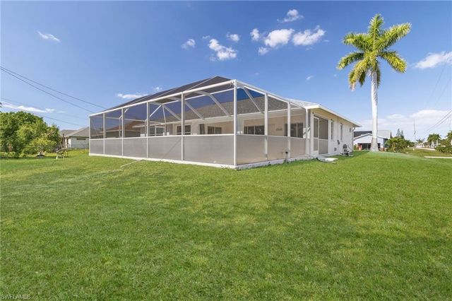 2929 SW 8th CT, Cape Coral, FL 33914