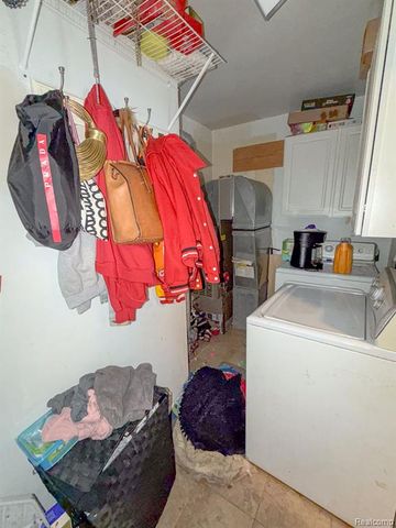 24811 Valley Avenue, Eastpointe, MI 48021