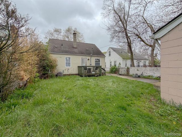 24811 Valley Avenue, Eastpointe, MI 48021