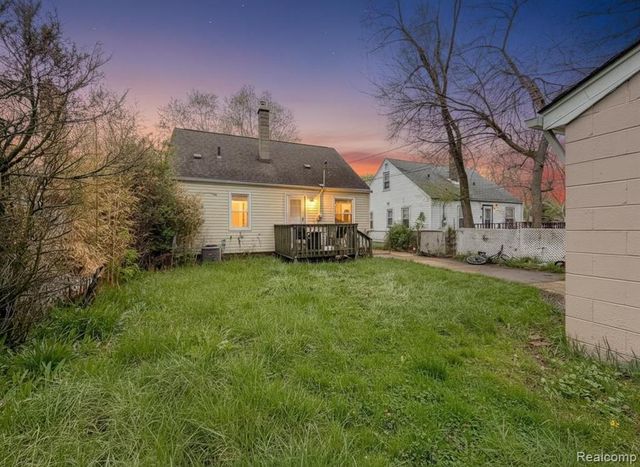 24811 Valley Avenue, Eastpointe, MI 48021