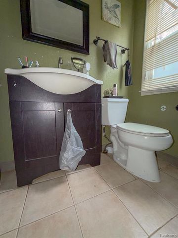 24811 Valley Avenue, Eastpointe, MI 48021