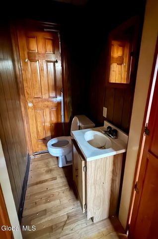 28 Fullerton Avenue, Colonie, NY 12304