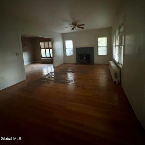 28 Fullerton Avenue, Colonie, NY 12304