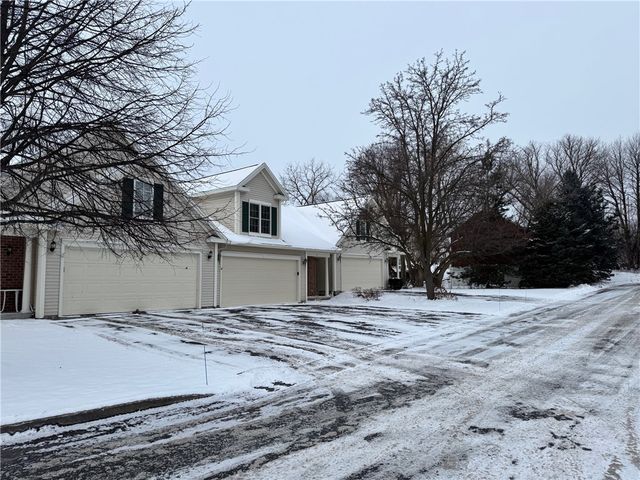 7 Eagle Pine Way Road, Henrietta, NY 14623