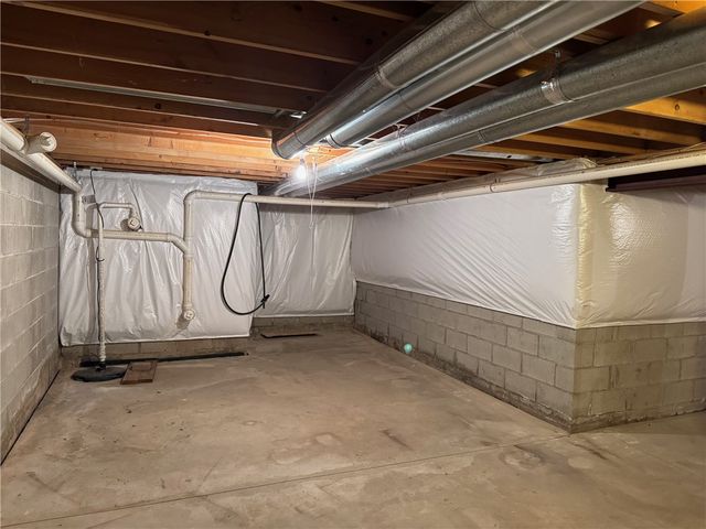 7 Eagle Pine Way Road, Henrietta, NY 14623