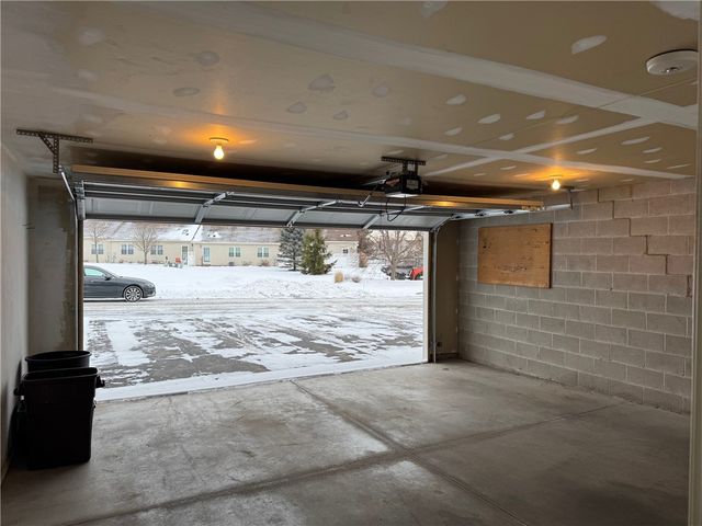 7 Eagle Pine Way Road, Henrietta, NY 14623