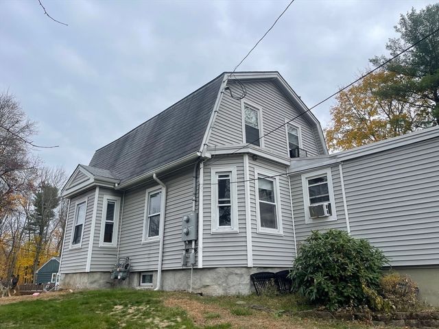 10 Edwards St, Dracut, MA 01826