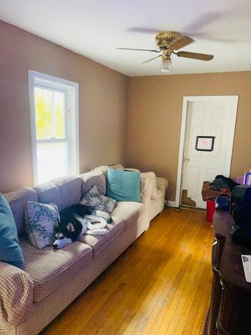 10 Edwards St, Dracut, MA 01826