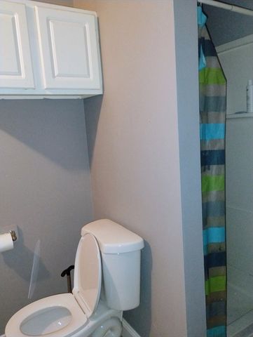 10 Edwards St, Dracut, MA 01826