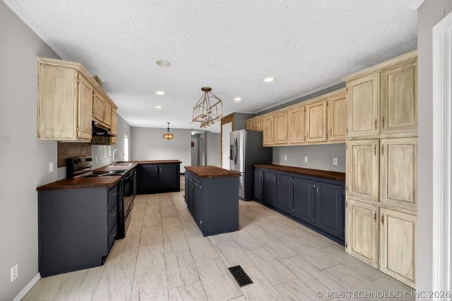 31117 E 689 Road, Wagoner, OK 74467