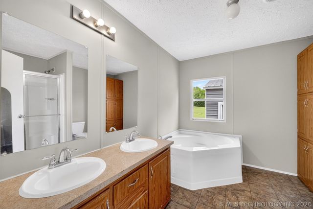 31117 E 689 Road, Wagoner, OK 74467
