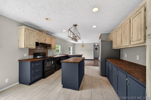 31117 E 689 Road, Wagoner, OK 74467
