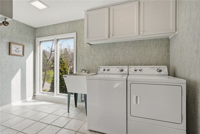 1612 Tiffany Ridge, Upper St Clair, PA 15241