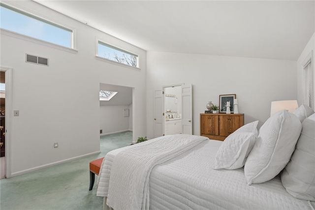 1612 Tiffany Ridge, Upper St Clair, PA 15241