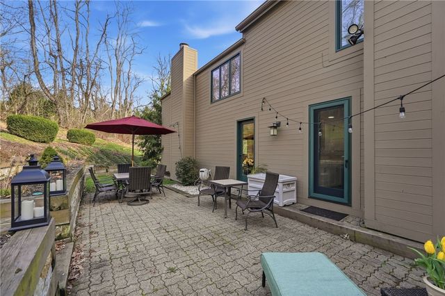 1612 Tiffany Ridge, Upper St Clair, PA 15241