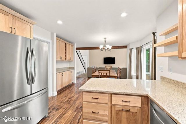 8270 E Splendid View Drive, Palmer, AK 99645