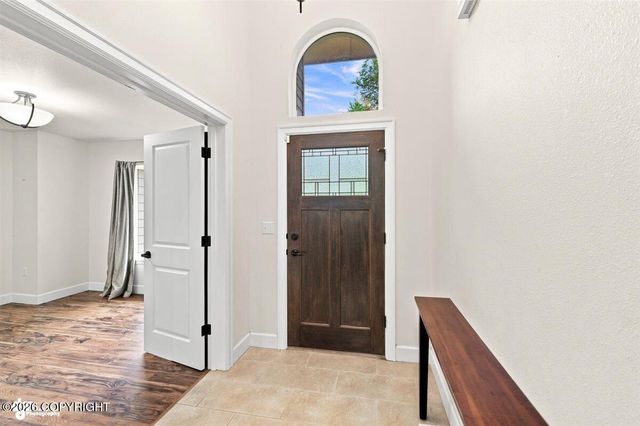 8270 E Splendid View Drive, Palmer, AK 99645