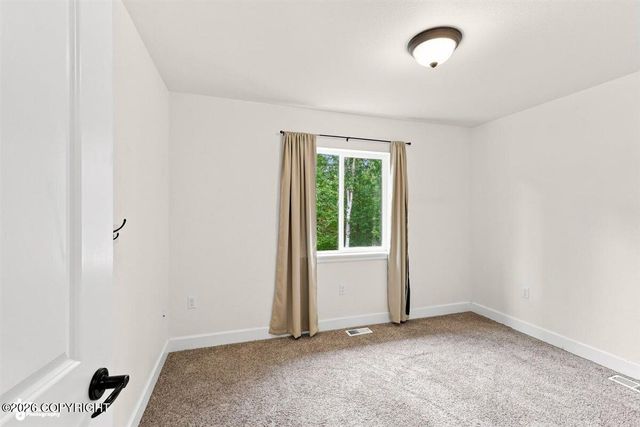 8270 E Splendid View Drive, Palmer, AK 99645