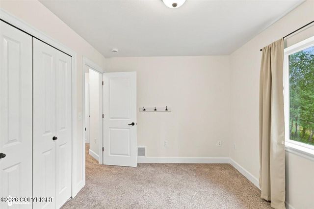 8270 E Splendid View Drive, Palmer, AK 99645