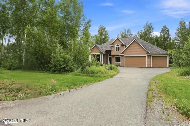 8270 E Splendid View Drive, Palmer, AK 99645