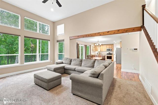 8270 E Splendid View Drive, Palmer, AK 99645