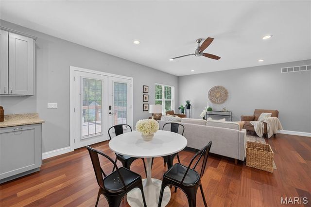 140 S Old Orchard Avenue, Webster Groves, MO 63119