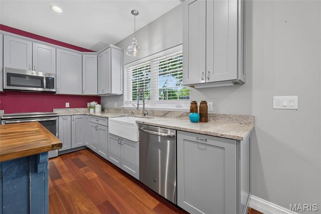 140 S Old Orchard Avenue, Webster Groves, MO 63119