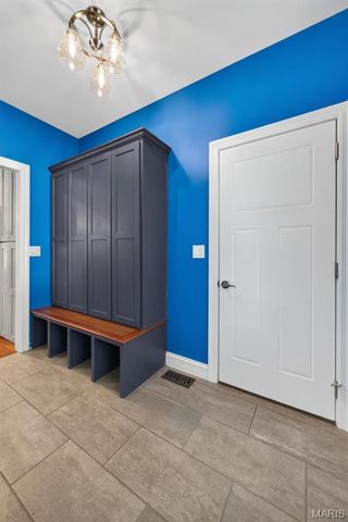 140 S Old Orchard Avenue, Webster Groves, MO 63119