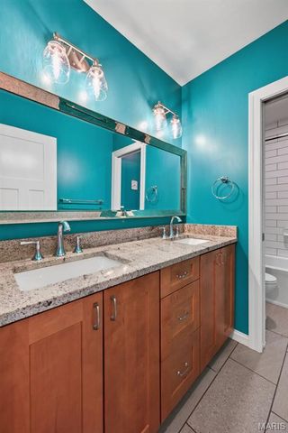 140 S Old Orchard Avenue, Webster Groves, MO 63119