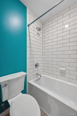 140 S Old Orchard Avenue, Webster Groves, MO 63119