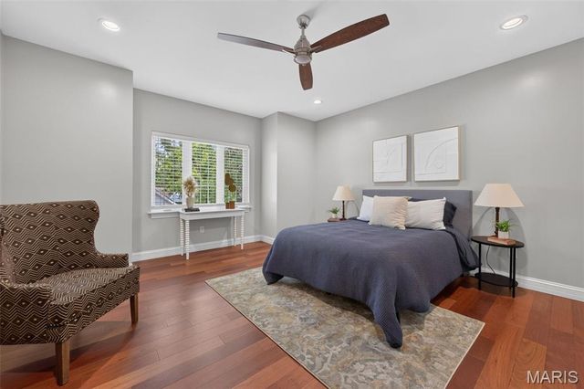 140 S Old Orchard Avenue, Webster Groves, MO 63119